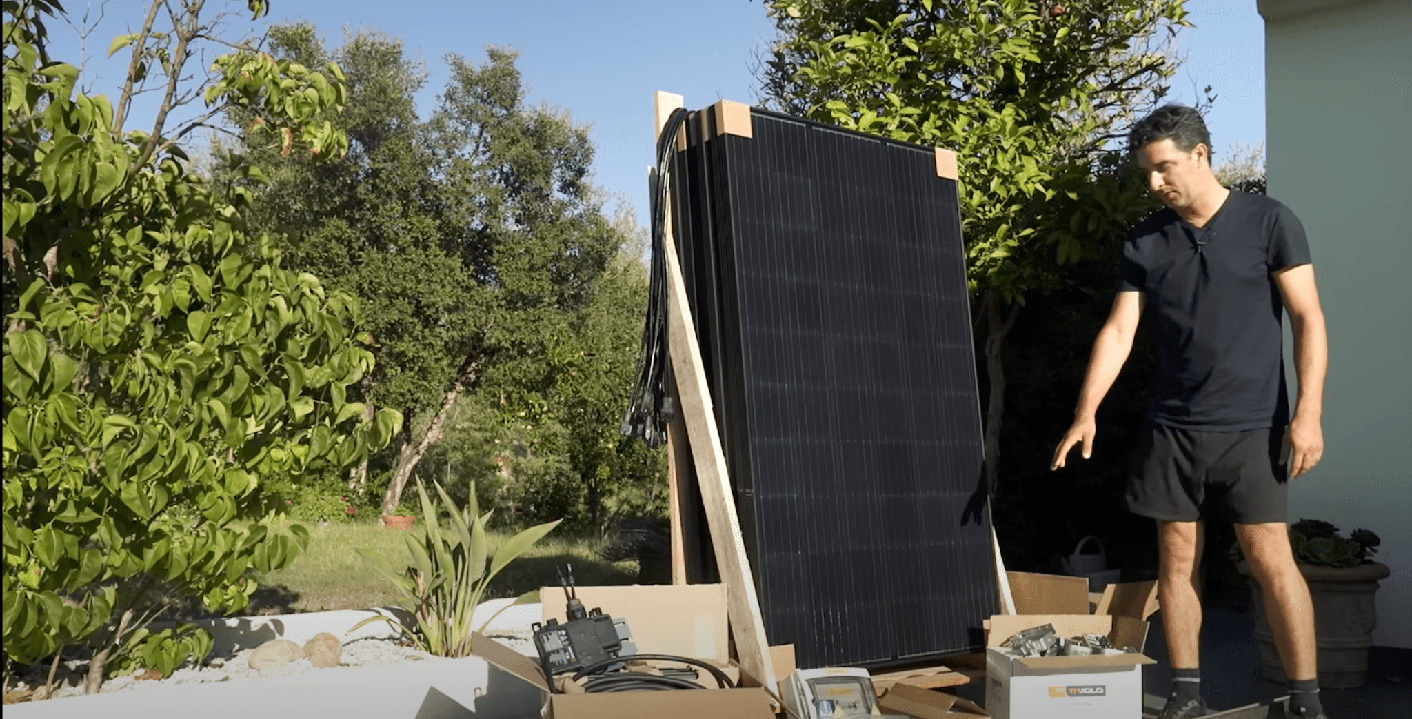Les composants essentiels d'une installation photovoltaïques - Oscaro Power